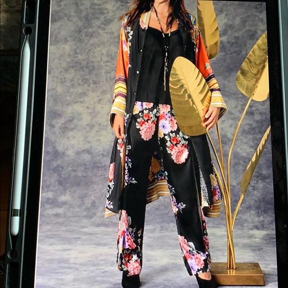 Coat - Picture 2 of 8